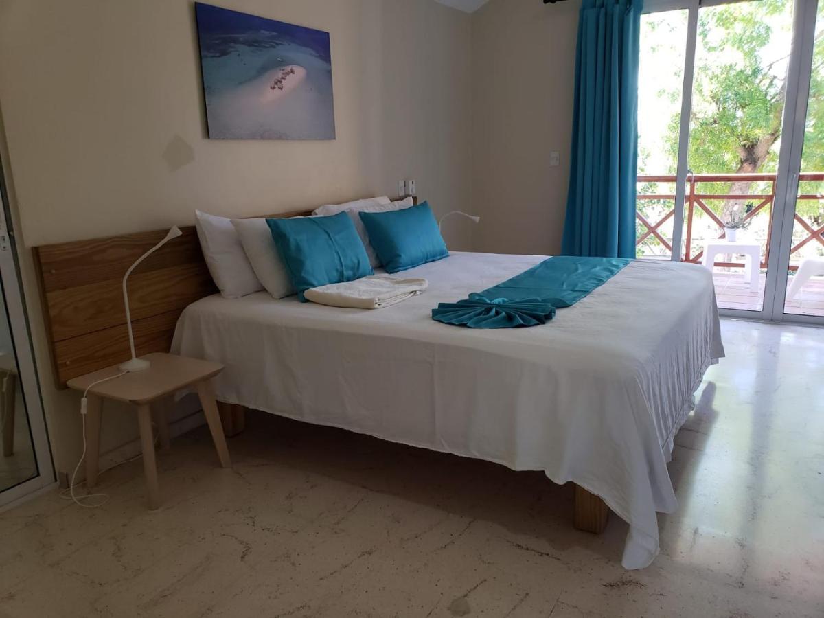 Paradise Island Beach Resort 푼타 루시아 외부 사진