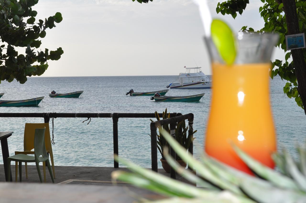 Paradise Island Beach Resort 푼타 루시아 외부 사진